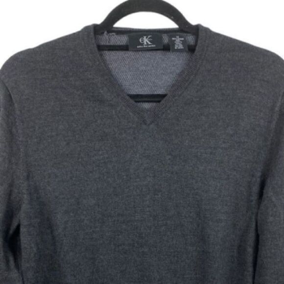 Calvin Klein CK Men’s Sz Med Gray Extra Fine Merino Wool Pull Over Crew Sweater - Picture 2 of 4